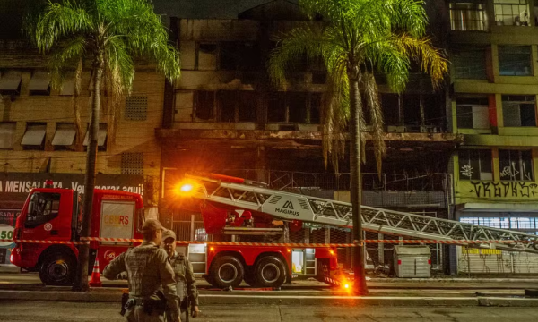 巴西东南部一酒店发生火灾