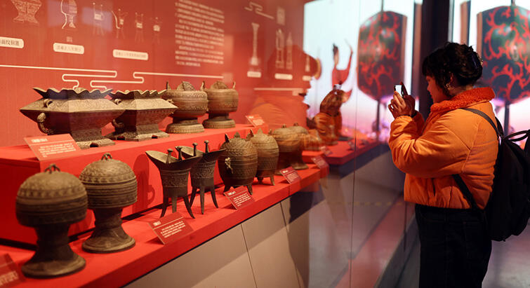 孔府旧藏礼乐服饰文物特展中国物流智能联盟在杭州成立当高校遇上语文